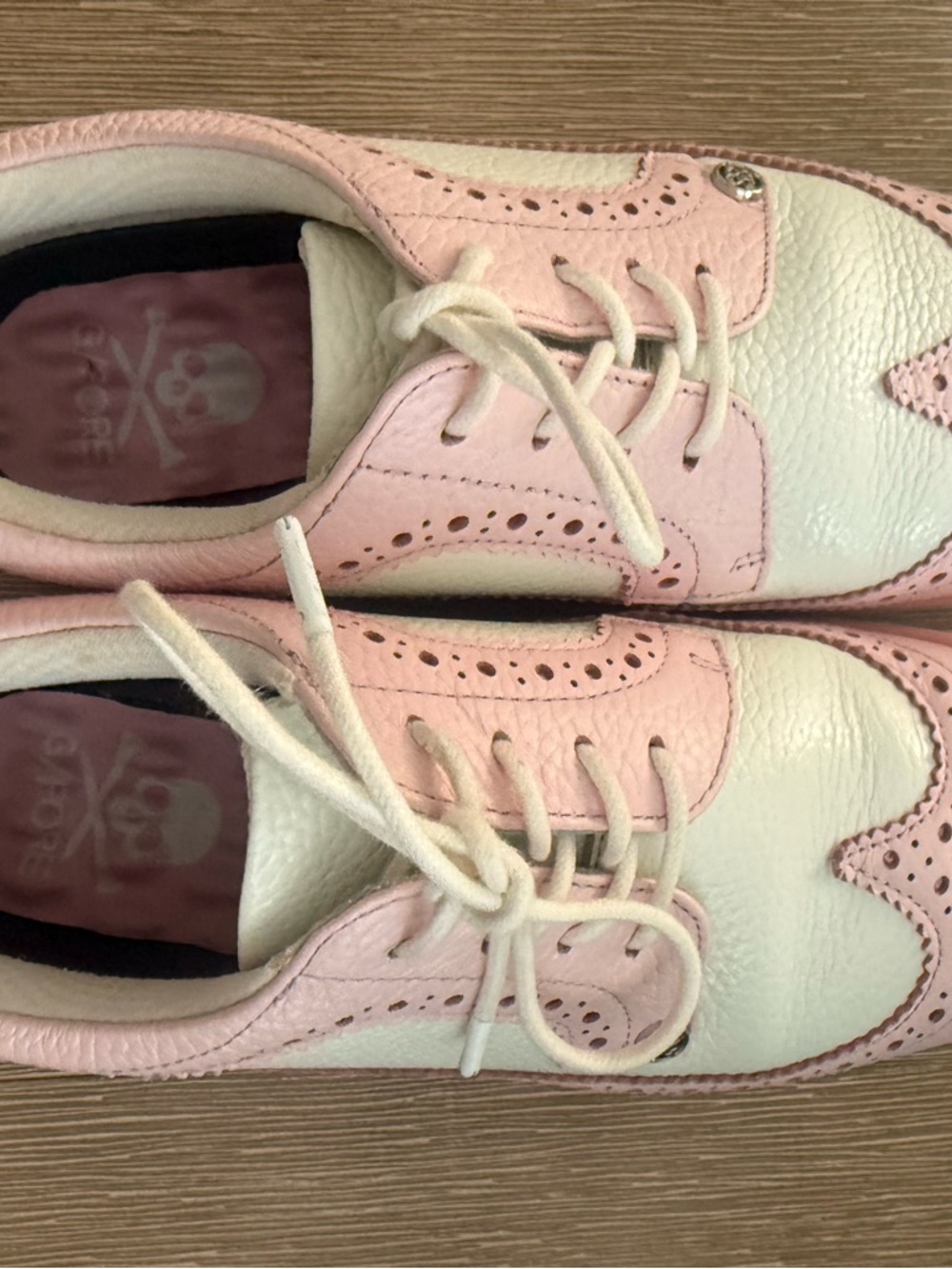 G/FORE Pink and White longwingtip Golf Flats - Picture 2 of 9